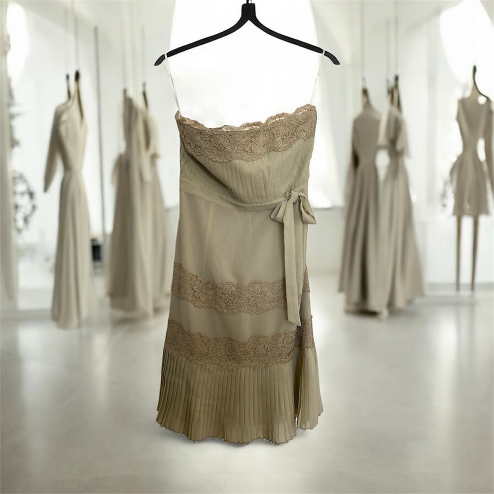 RED Valentino Strapless Beige Lace Dress
